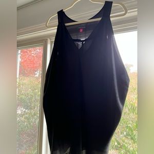 Black top perfect for the holidays 🎆